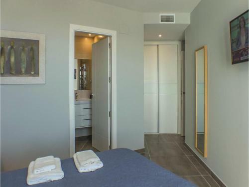Two-bedroom Apartment In Arenales Del Sol-elche
