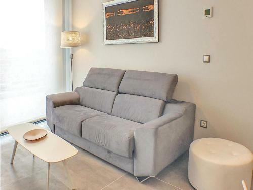 Two-bedroom Apartment In Arenales Del Sol-elche