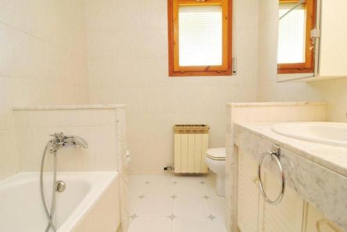 Arenys De Mar Villa Sleeps 8 Pool