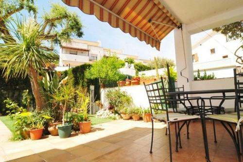 Arenys De Mar Villa Sleeps 8 Pool