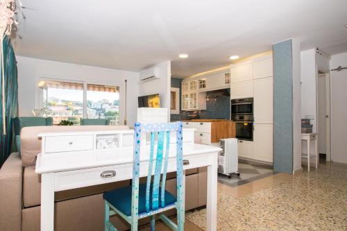 Apartamento Atico De Dise�o Con Terraza