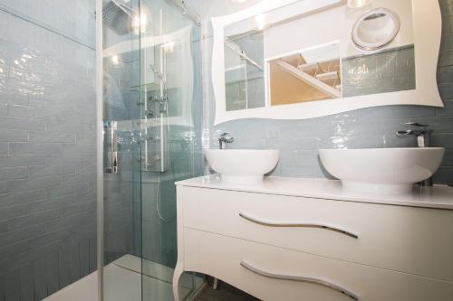 Apartamento Atico De Dise�o Con Terraza