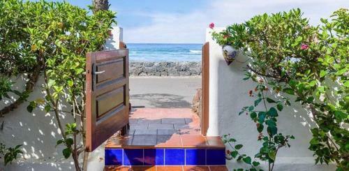 Apartment Next To Sea