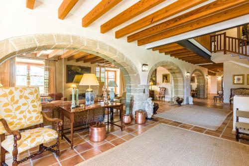 Villa Residence By G Cas Comte