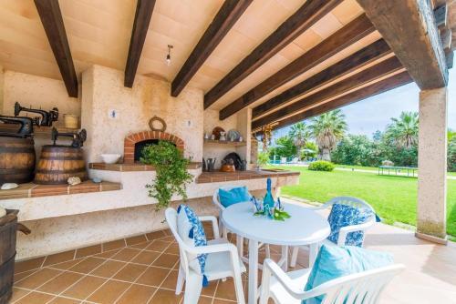 Arta Villa Sleeps 8 Pool Air Con Wifi