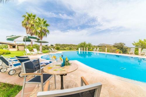 Arta Villa Sleeps 8 Pool Air Con Wifi