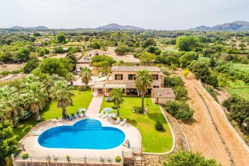Arta Villa Sleeps 8 Pool Air Con Wifi