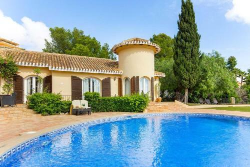Villa Blue Crest