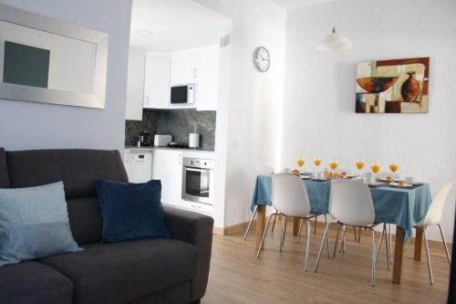 Metro & Beach Apartments