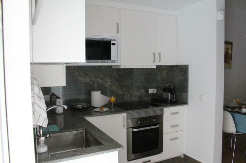 Metro & Beach Apartments