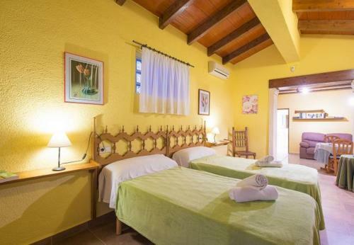 Xabia Villa Sleeps 12 Pool