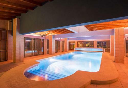 Xabia Villa Sleeps 12 Pool