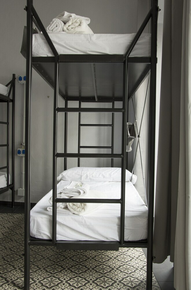 Albergue Factory Rooms Barbate