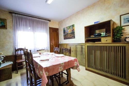 Villa Isaac Albeniz