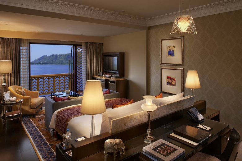 Hotel Leela Kempinski (lake View)