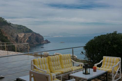 2 Bedroom Apartment In Aiguafreda, Begur. Sea Views, Terrace, Shared Pool (ref:h24)