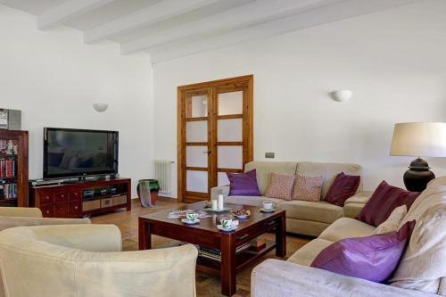 Begur Villa Sleeps 9 Pool Air Con Wifi