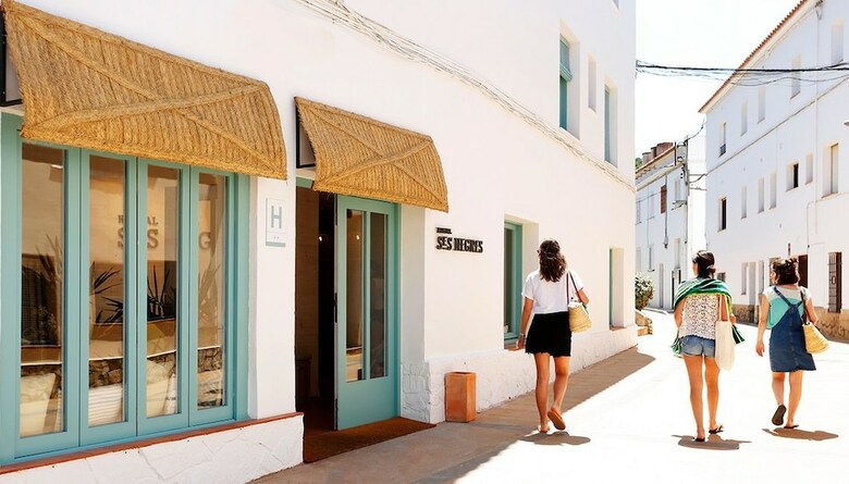 Hotel Hostal Ses Negres