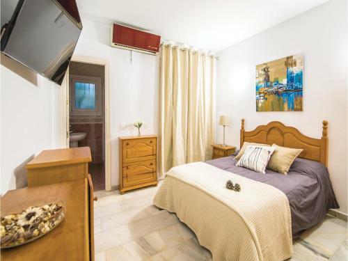 Seven-bedroom Holiday Home In Benalmadena