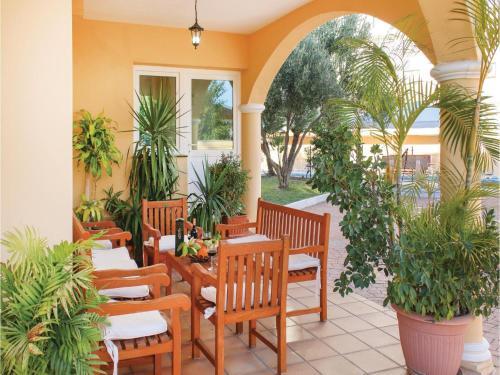 Seven-bedroom Holiday Home In Benalmadena