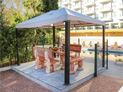 Seven-bedroom Holiday Home In Benalmadena