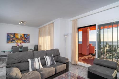Villa Frente Al Mar En Benalm�dena