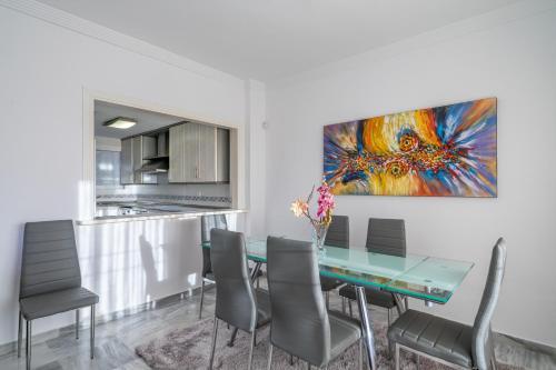 Villa Frente Al Mar En Benalm�dena