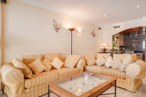 Apartamento Benalmadena Harbour 2br W/ Rooftop Pool