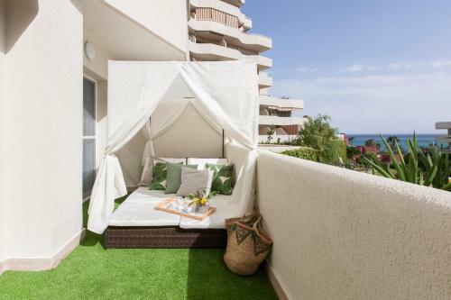Luxury Frontal Sea 1 Bedroom Apartment Stylish