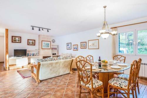 Binibequer Vell Villa Sleeps 8 Pool Wifi