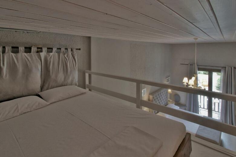 Boutique Hotel Skamnos