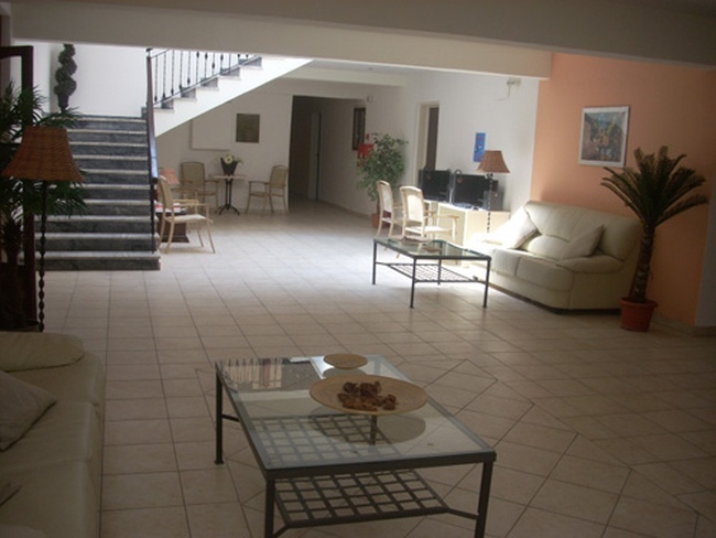 Annaliza Aparthotel