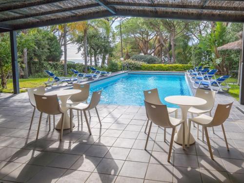 Villa Homeholidaysrentals Darien
