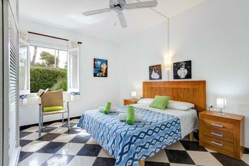 Cala Blanca Villa Sleeps 9 Pool Wifi
