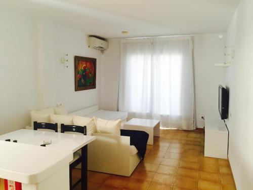Apartamentos San Antonio Beach