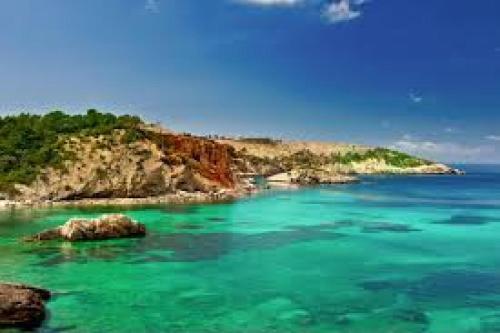 Apartamentos San Antonio Beach