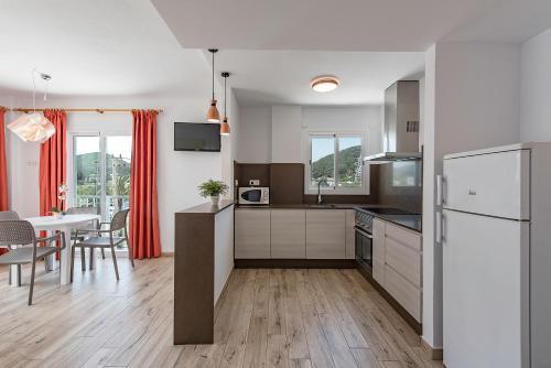 Apartamentos Oasis Sa Tanca