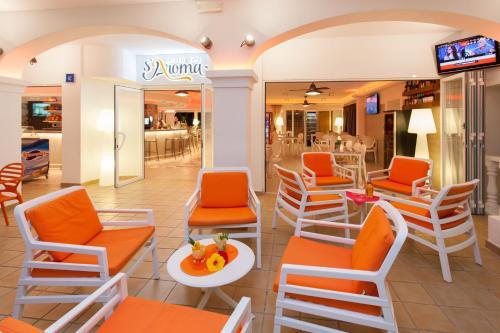 Apartamentos Oasis Sa Tanca