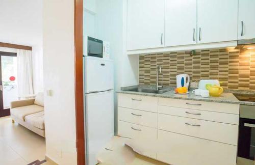 Cala Serena Apartment Sleeps 4 Pool
