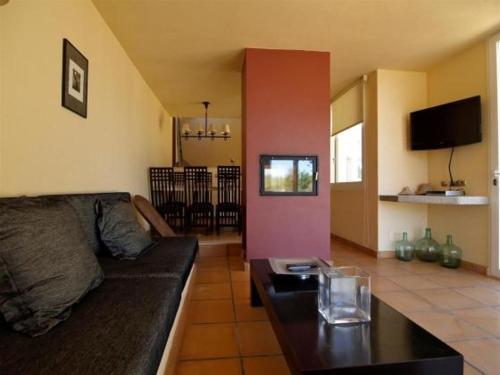 Cala Tarida Villa Sleeps 6 Pool Wifi