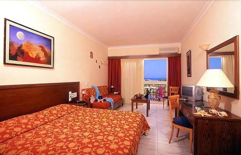 Hotel Selini Suites