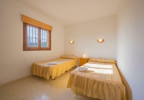 Calpe Villa Sleeps 8 Pool