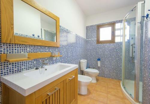 Calpe Villa Sleeps 8 Pool