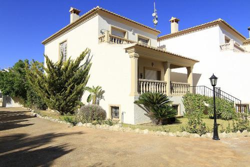 Exclusive 4 Bedroom Bungalow