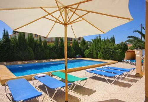 Calpe Villa Sleeps 16 Pool