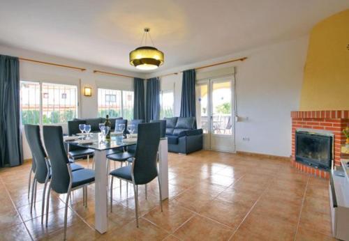 Calpe Villa Sleeps 16 Pool