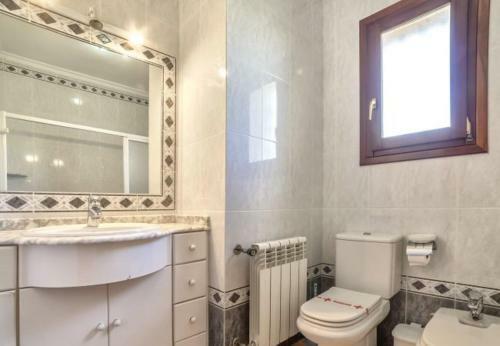 Calpe Villa Sleeps 12 Pool