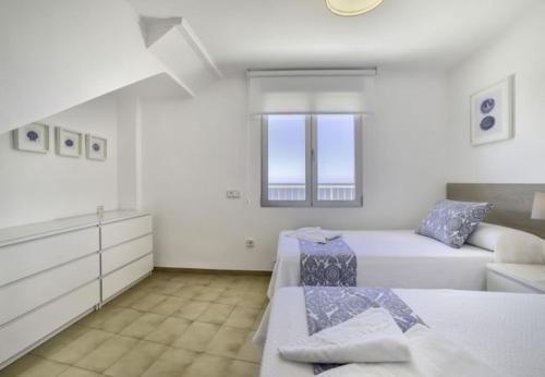 Calpe Apartment Sleeps 8