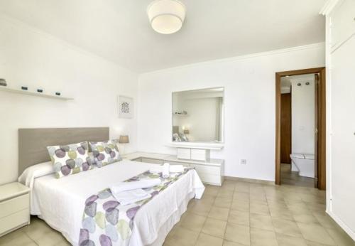 Calpe Apartment Sleeps 8