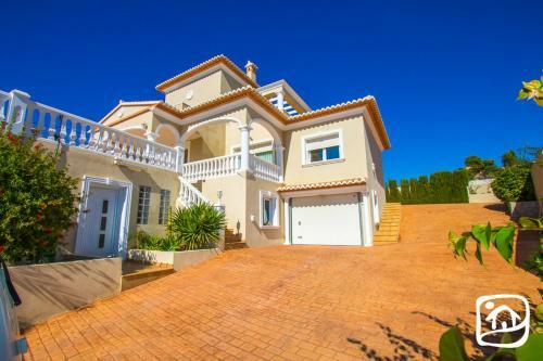 Abahana Villas The Sun